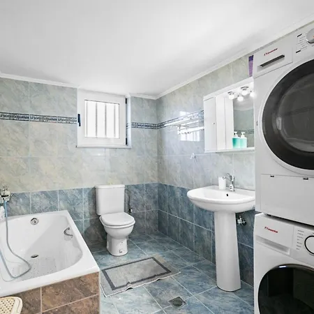 Holiday home Chrisy's In Chania *